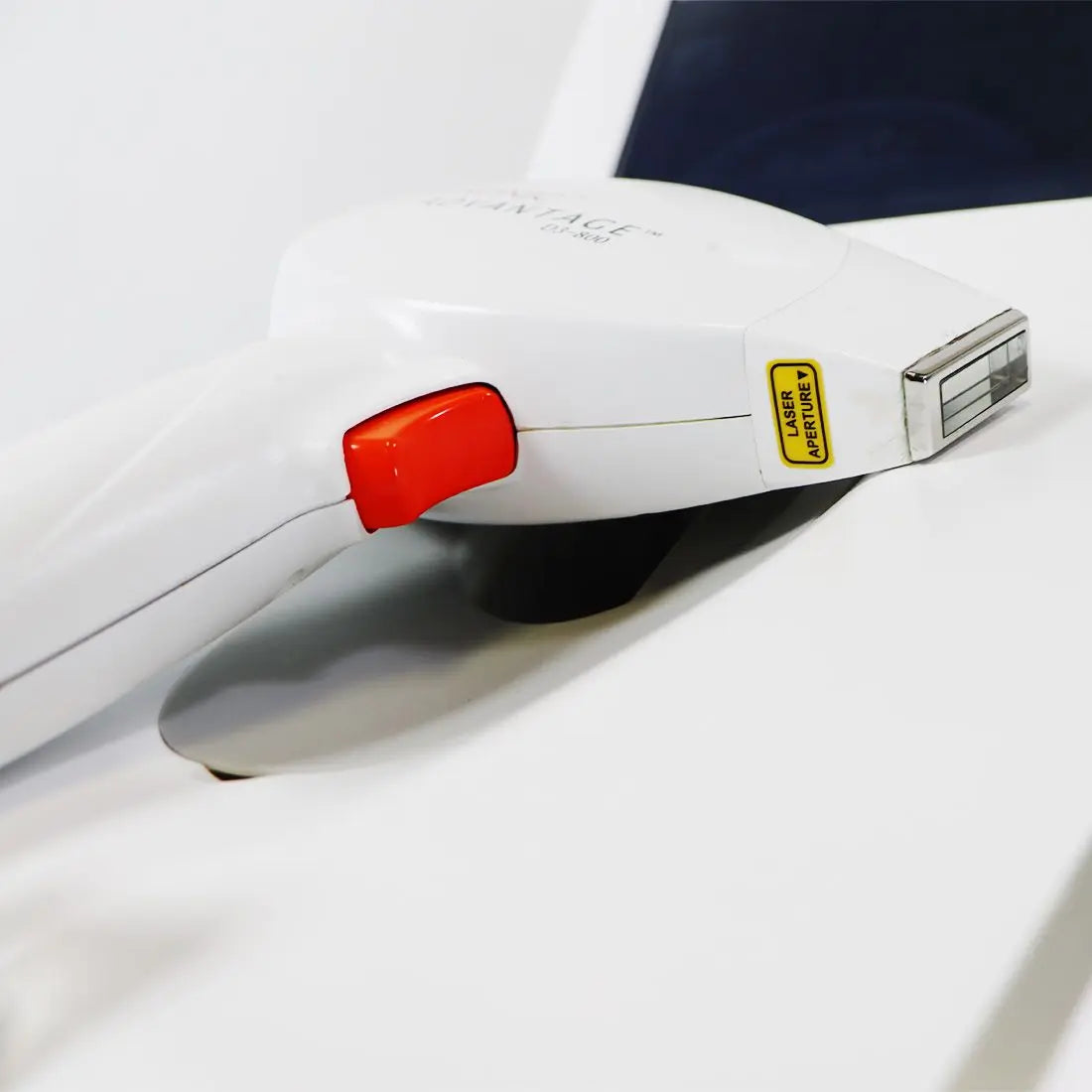 2014 Lutronic Advantage Diode Laser Hair Removal Reduction w/D3-800 Handpiece Lutronic
