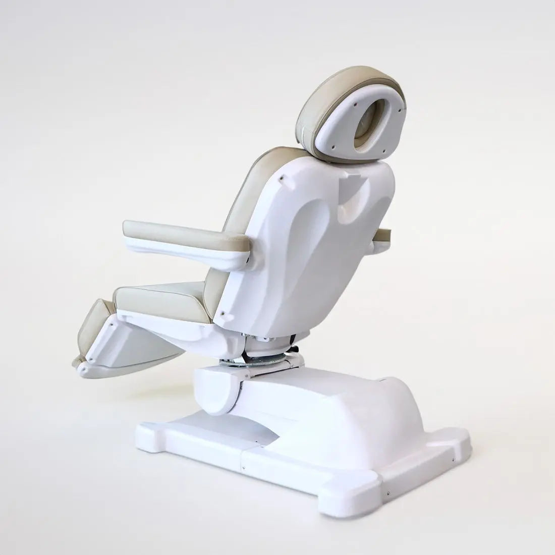 Light Beige Power Adjustable Beauty Spa Cosmetology Tattoo Medical Exam Bed NEW Sol International Medical