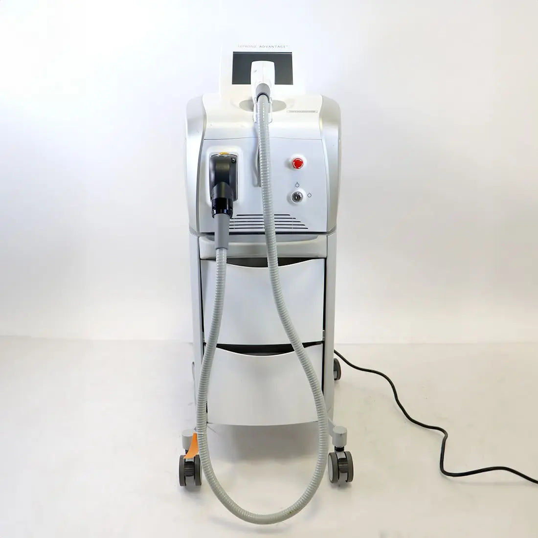 2013 Lutronic Advantage 805nm Diode Laser System Hair Removal & D3-800 Handpiece Lutronic