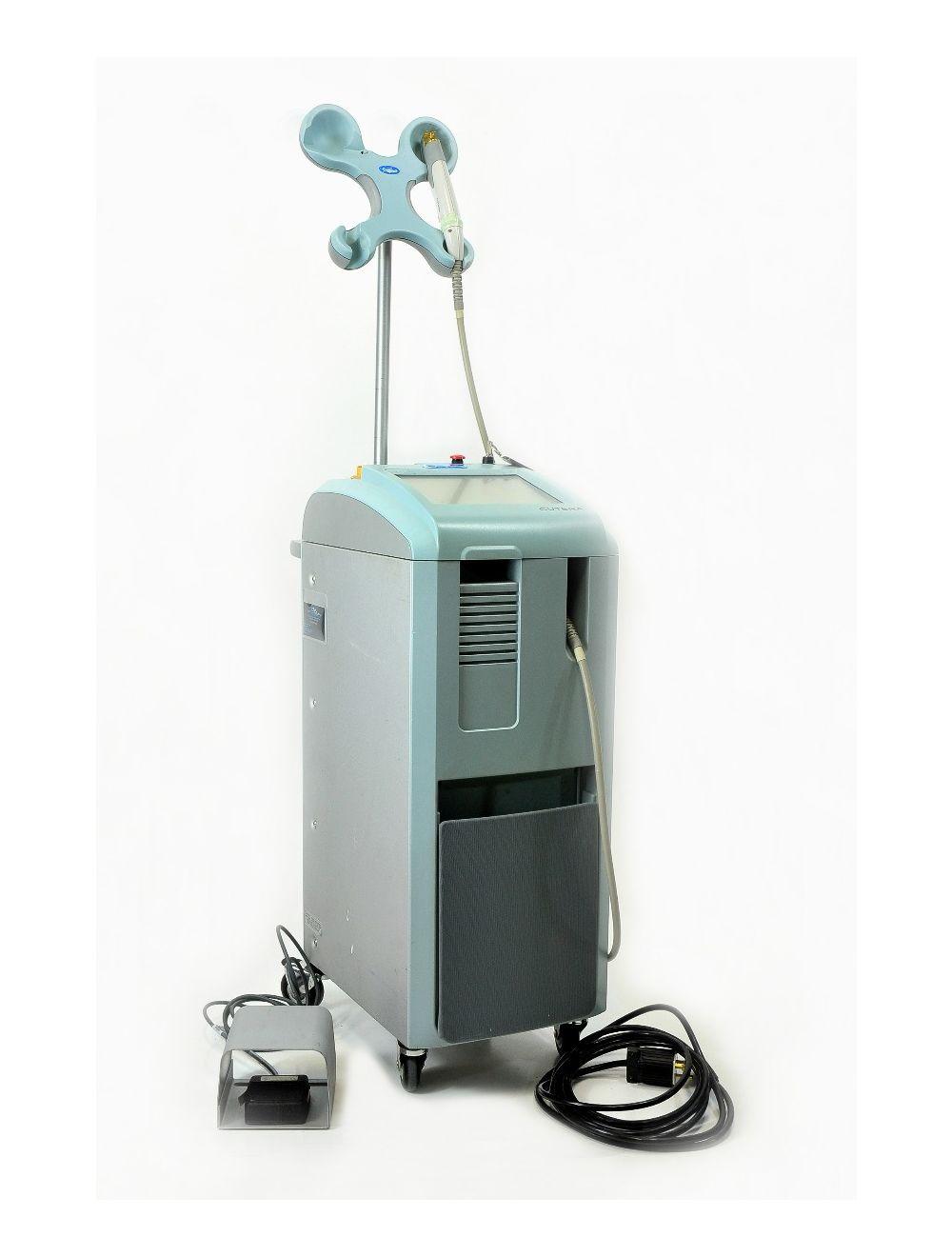 2003 Cutera XEO CoolGlide GENESIS IPL Nd:YAG Laser 1064 Cool Glide Cutera