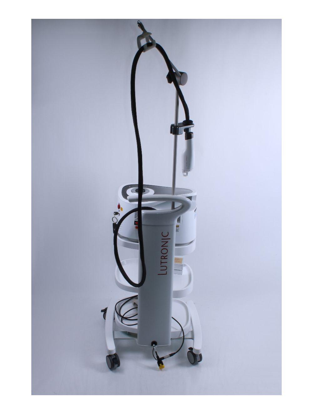 2017 Lutronic LaseMD Pro Fractional Thulium 1927 Skin Resurfacing Laser Lase MD Lutronic