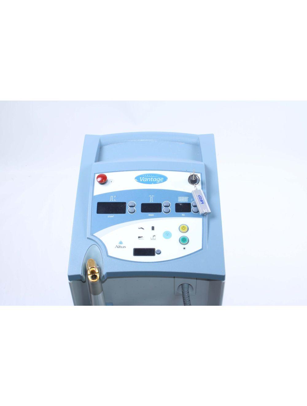2002 Cutera Altus CoolGlide Vantage Nd YAG 1064 Hair Removal Vascular PFB Laser Cutera
