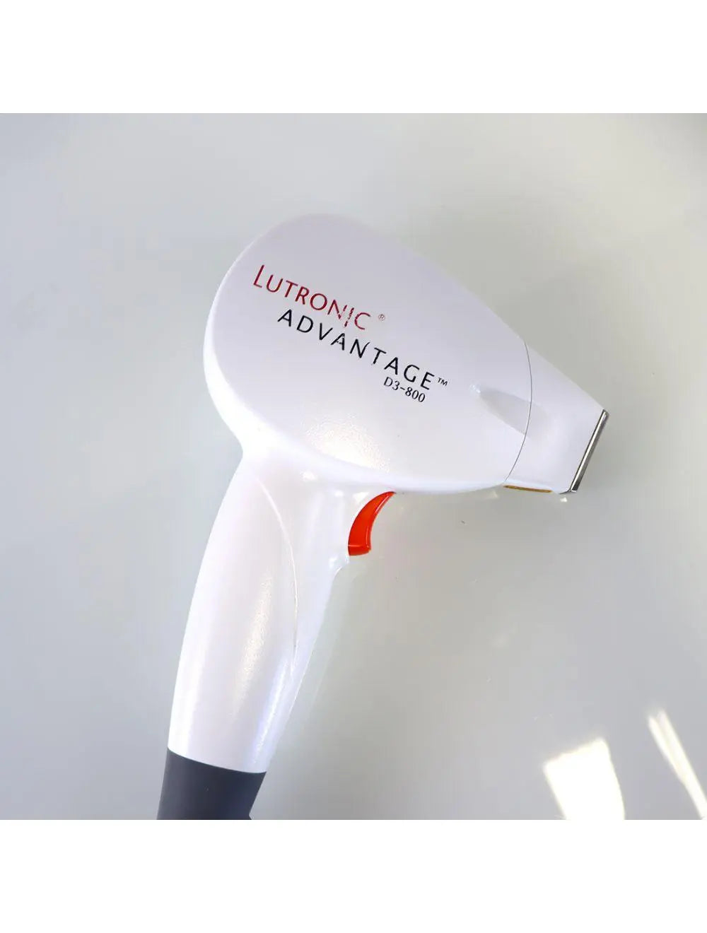 2013 Lutronic Advantage 805nm Diode Laser System Hair Removal & D3-800 Handpiece Lutronic