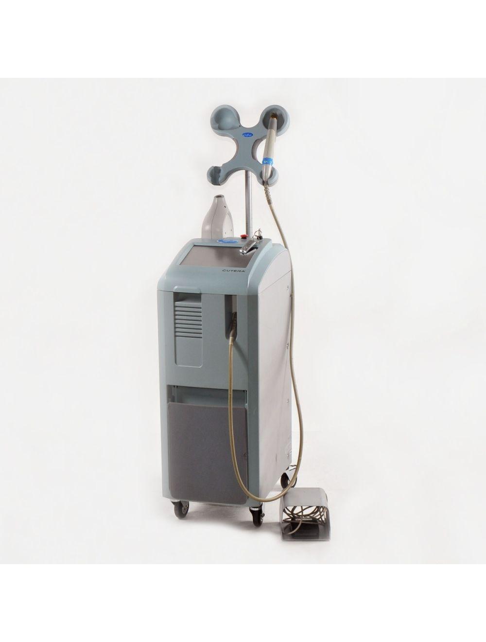 2004 Cutera XEO Laser System IPL Nd:YAG 1064 Hair Removal HR Cutera