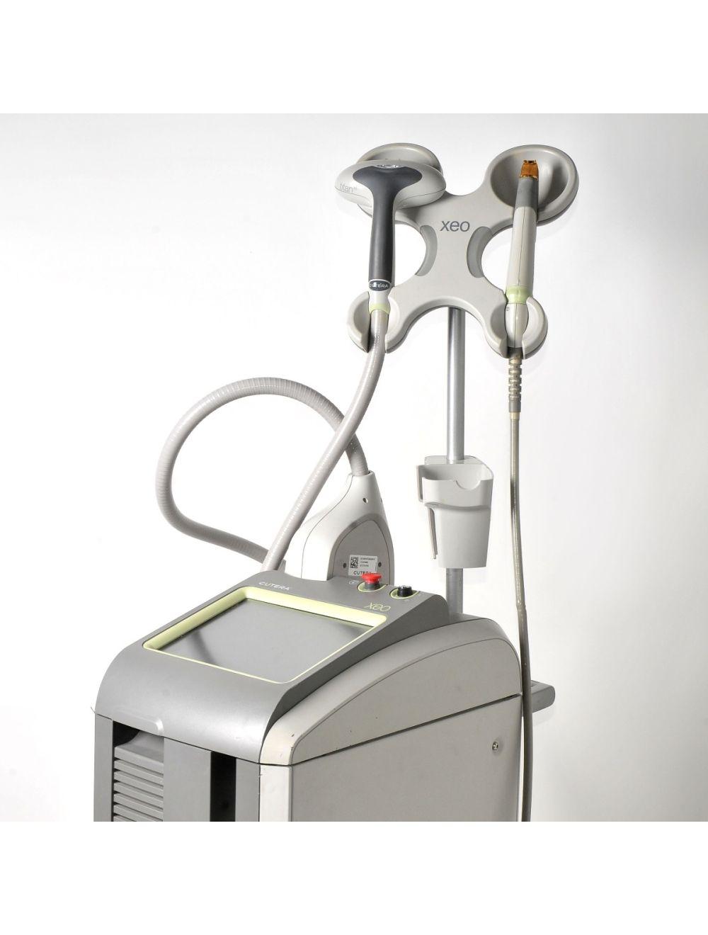 2008 Cutera Xeo Skin Resurfacing Rejuvenation Nd:YAG Laser System US220XEO Cutera