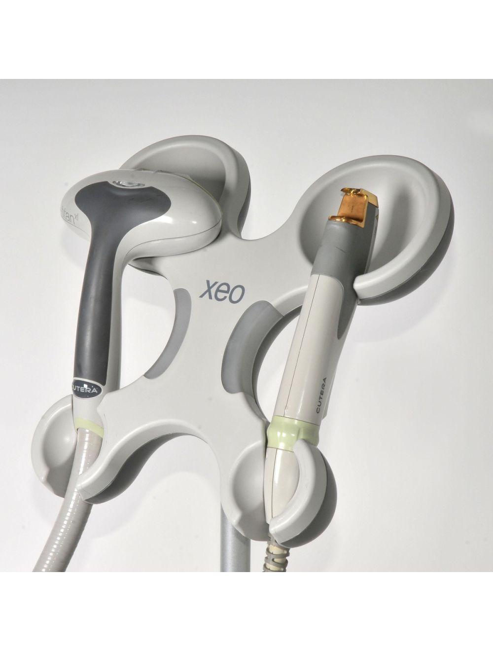 2008 Cutera Xeo Skin Resurfacing Rejuvenation Nd:YAG Laser System US220XEO Cutera