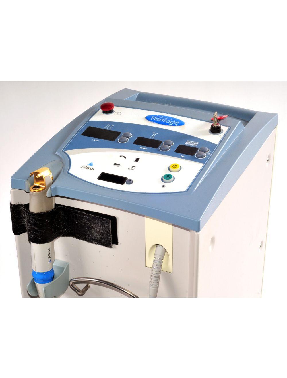 2002 Altus CoolGlide Vantage Nd:YAG 1064 Hair Removal Laser Sol International Medical