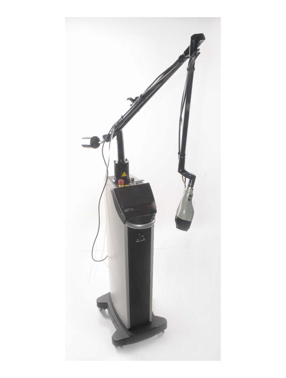 2008 Lutronic Surgical CO2 Laser eC02 Mosaic Skin Fractional Wrinkle Scar Lesion Lutronic