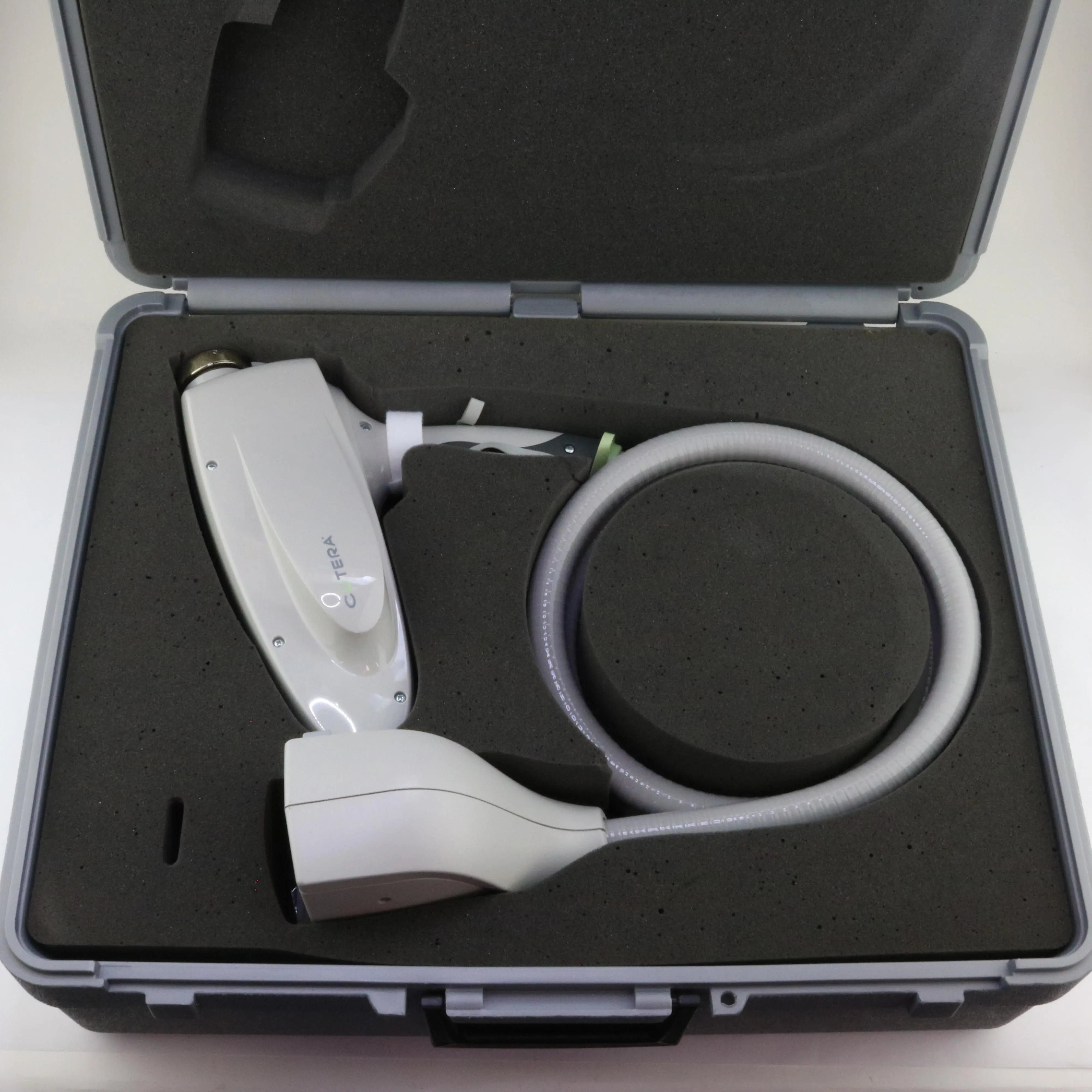 2007 Cutera Pearl ErYSGG Wrinkle Age Spots Ablative Resurfacing Laser 200K Pulse Cutera