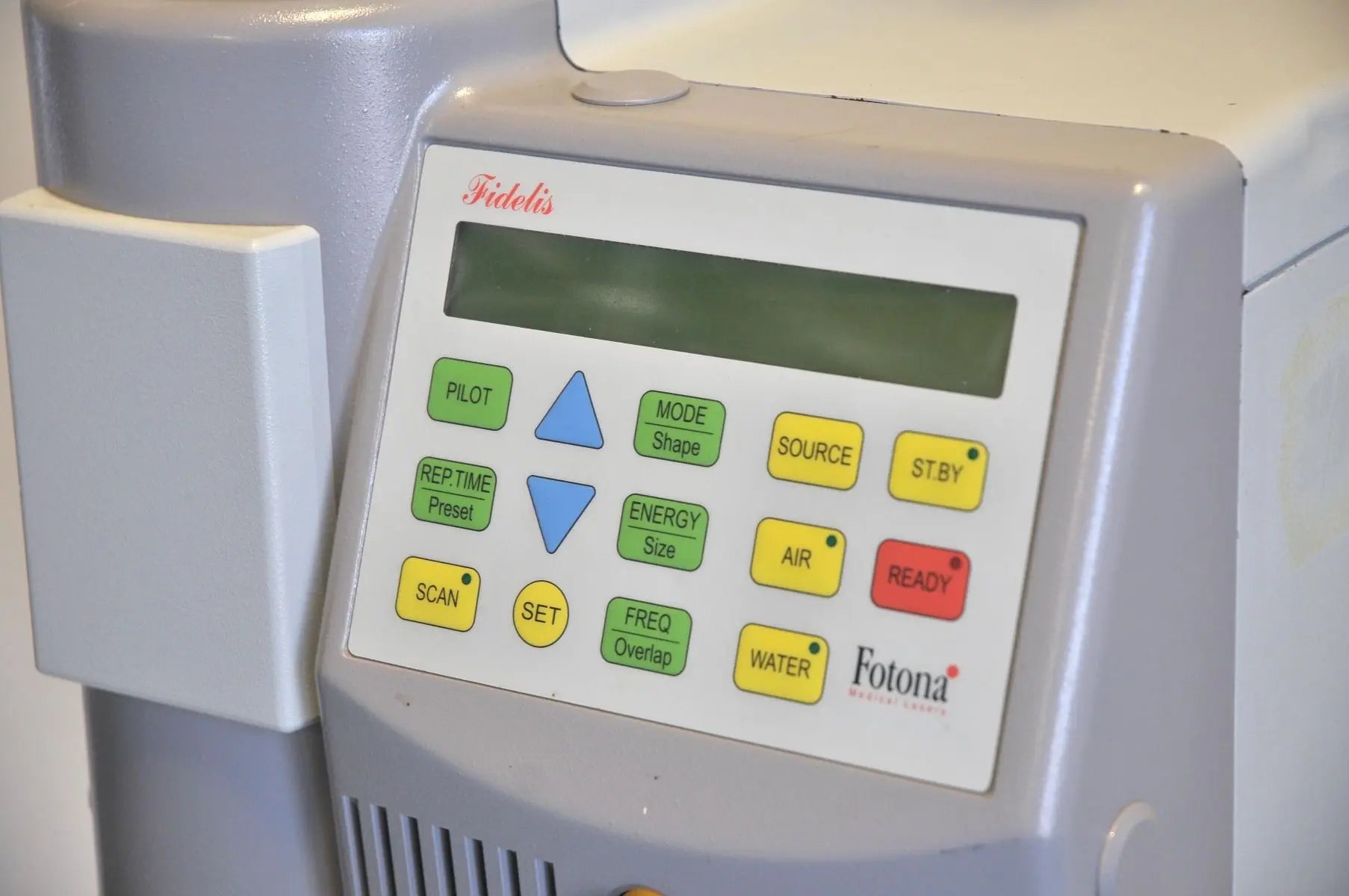 2002 Fotona Fidelis 320A Er:YAG 2940nm Erbium Acne Skin Resurfacing Laser System Fotona